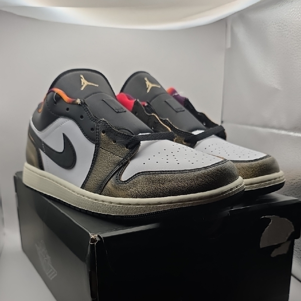 Nike Air Jordan 1 Low Se Black and Gold Sneakers Classic Design